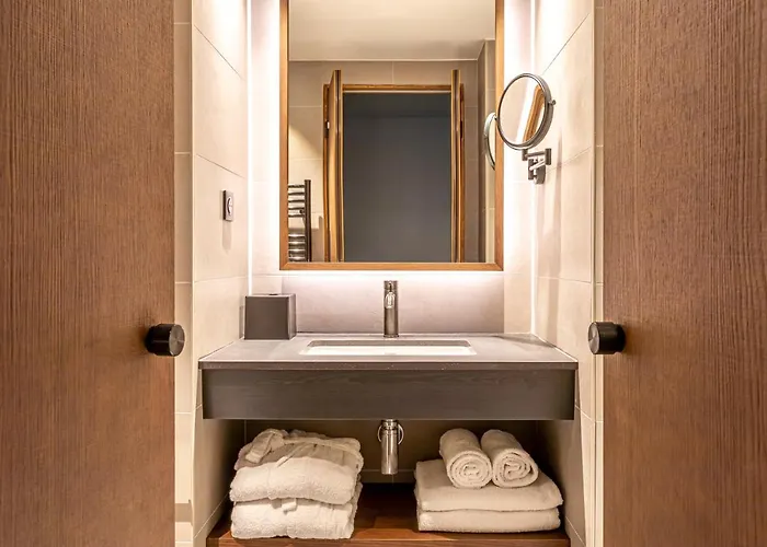 Hotel Le Bellune Paris