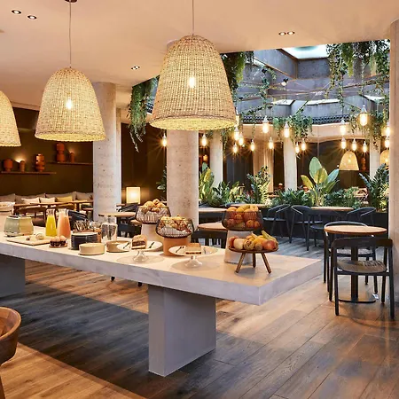 Le Bellune 4* Paříž