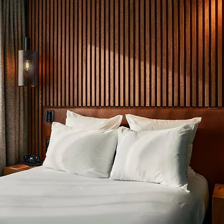 Otel Le Bellune Paris