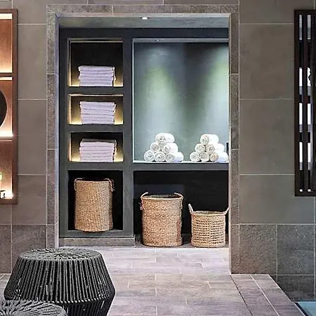 Le Bellune Hotel