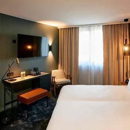 Hotel Le Bellune Paris